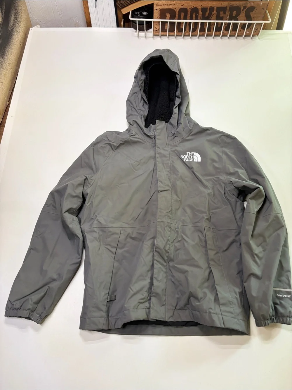 The North Face Boys DryVent Hooded Waterproof Jacket Gray M 10
